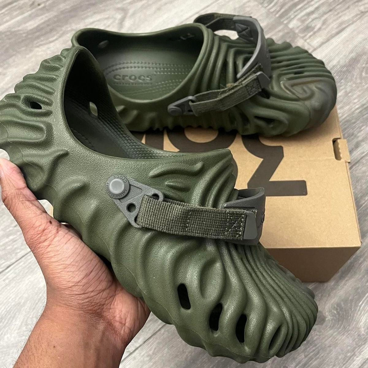 Sculptor Grip Clogs