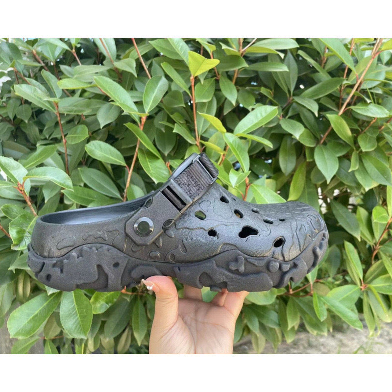 Sculptor Grip Crocs