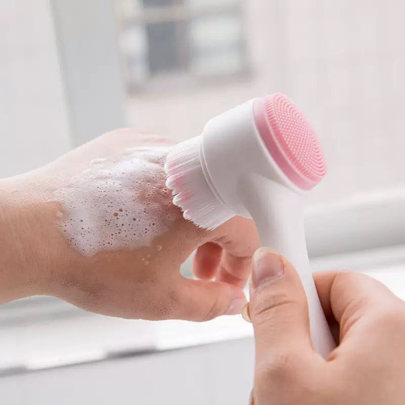 Face cleaning brush