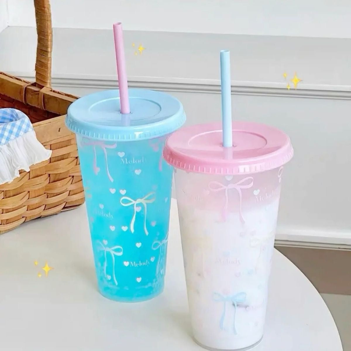 Bow🎀 sippy cup