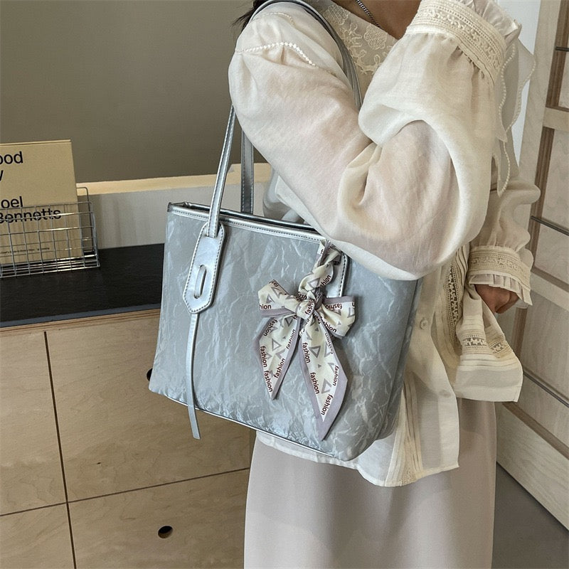 Core Carry Tote