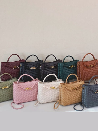 Knot theory tote