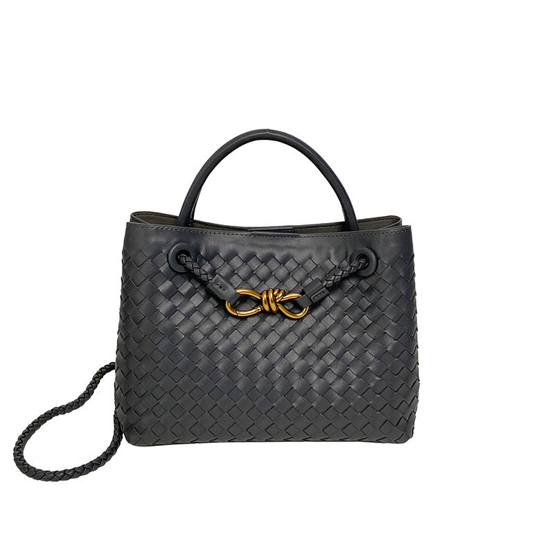 Knot theory tote