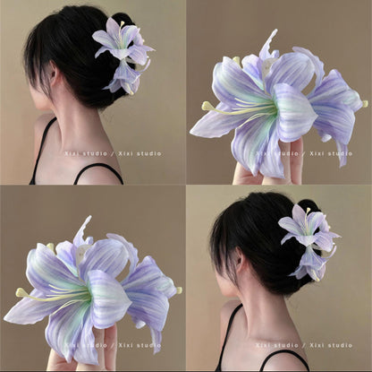 Flower claw clip