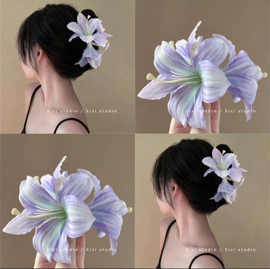 Flower claw clip