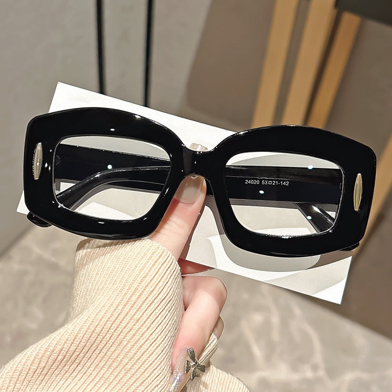 Glossy glasses