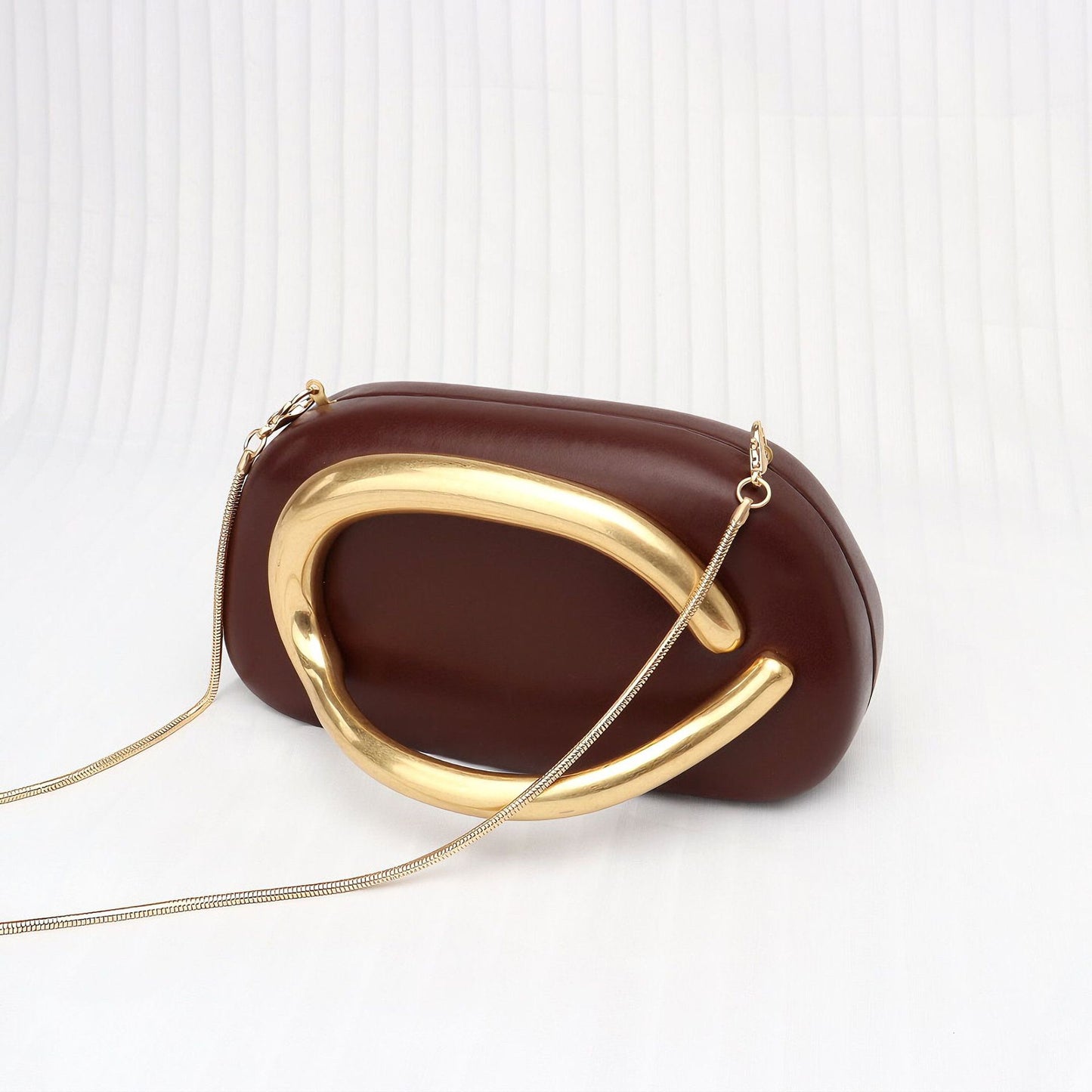 Hoop clutch