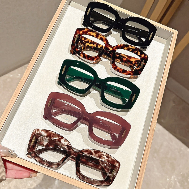 Glossy glasses
