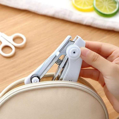 Handheld mini sewing machine