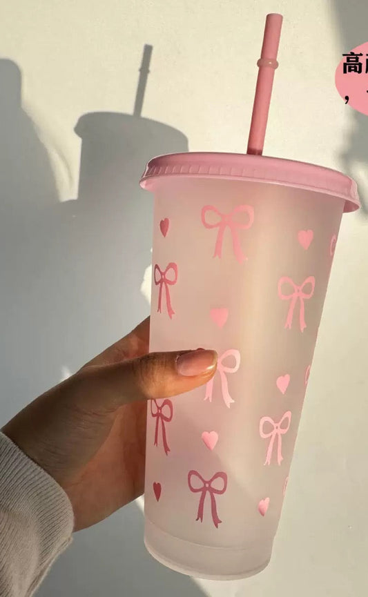 Bow🎀 sippy cup