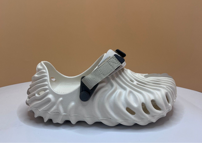 Sculptor Grip Clogs