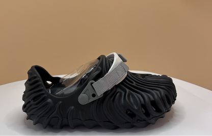 Sculptor Grip Clogs