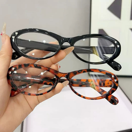 Retro oval glasses