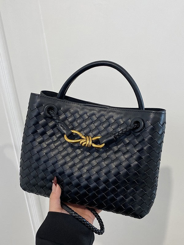 Knot theory tote