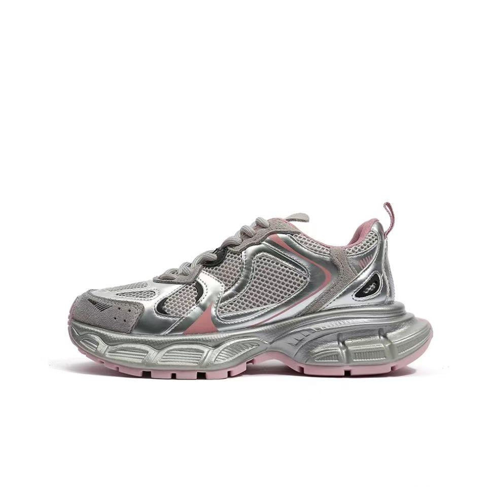 Metal motion runners