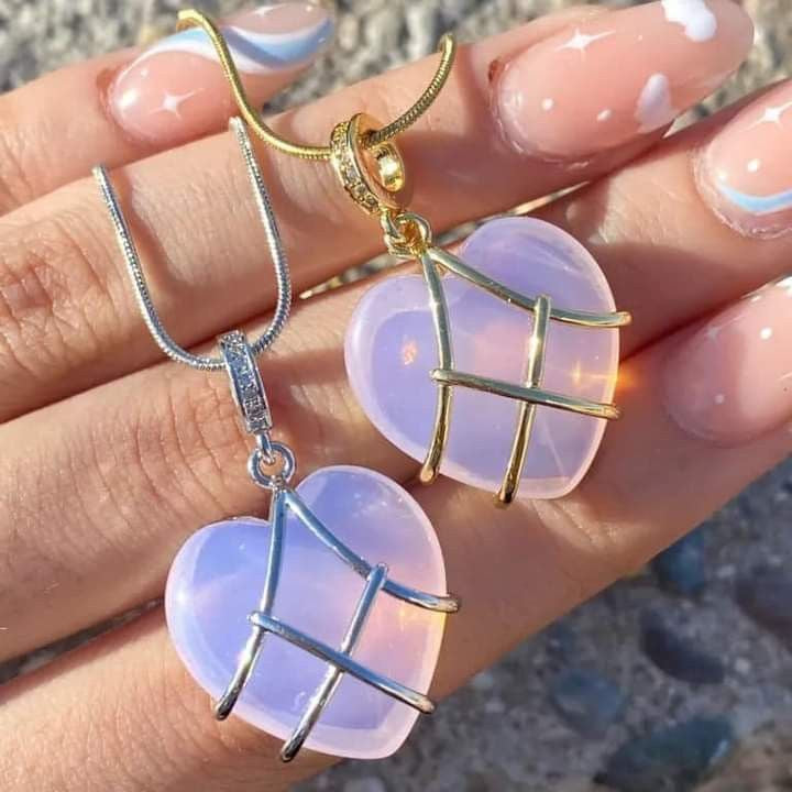 Barbie diamond castle friendship necklace