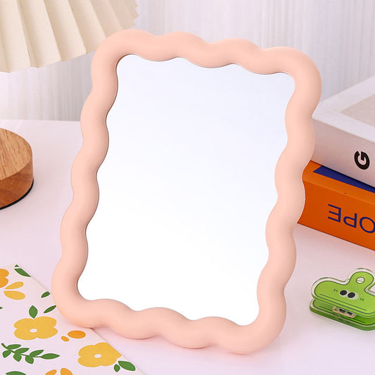 Wiggle Mirror