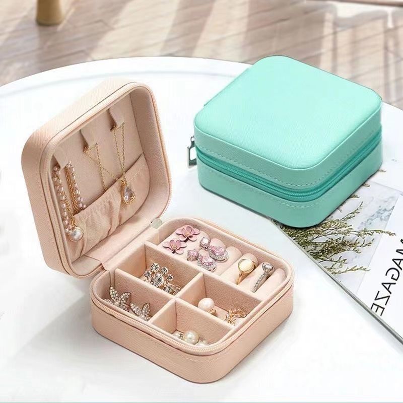 Mini jewelry box