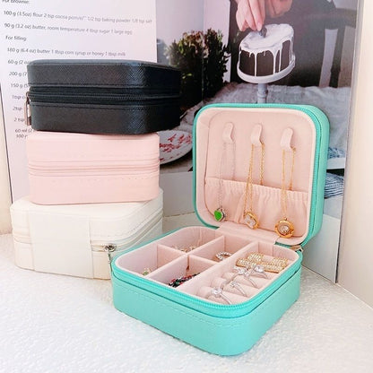 Mini jewelry box