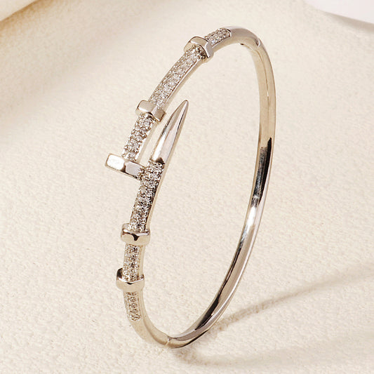 Nail’d it luxe Bangle